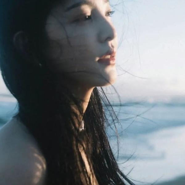 夏天19岁的肖像